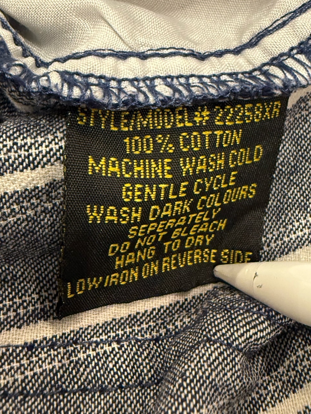 Taxi Brand Blue & White Vertical Striped Pleated Shorts 1X - Picture 4 of 4